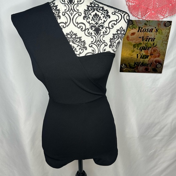 NWT PrettyLittleThing Drape Black One-Shoulder Playsuit Size 0 - Picture 4 of 12